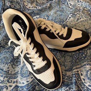 Fabletics Black & White The Street Sneaker